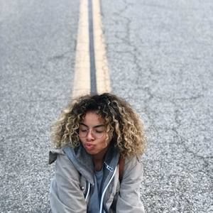 Meet your Posher, Alehandra